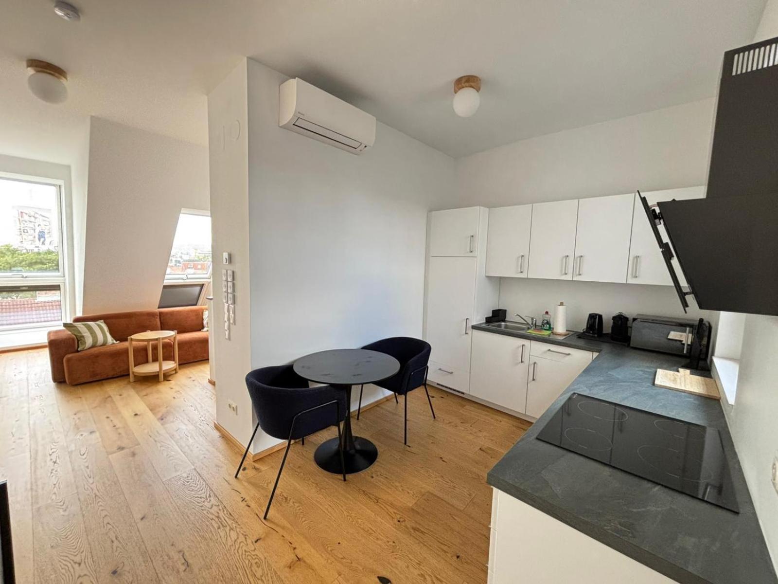 Apartment Orestaliving - Penthouse In 2nd District With View Wien